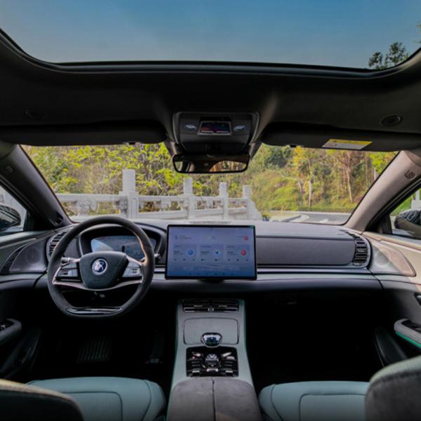EV Energia Veículo Elétrico Segurança 4 Rodas Sedans Cutting Edge