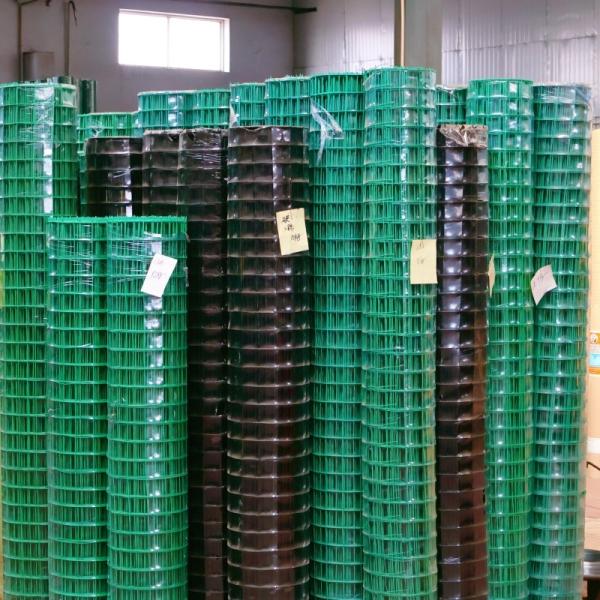 10*10mm 15*15mm PVC Coated Welded Mesh Welded Cage Wire Poultry Netting