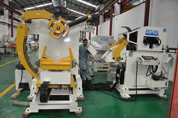 Tecnologia de processamento material de alimentação automática da precisão da máquina do Leveler do metal finamente