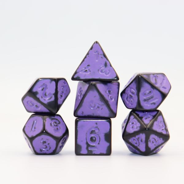 Antique old black back red resin character playing board game dice set dnd dice