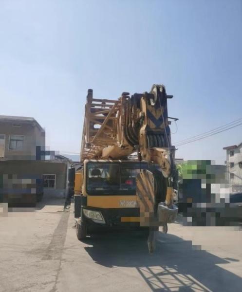 Certifié ISO9001 Chine Grue de terrain accidenté Grues de camion 70t Soulevé en orange