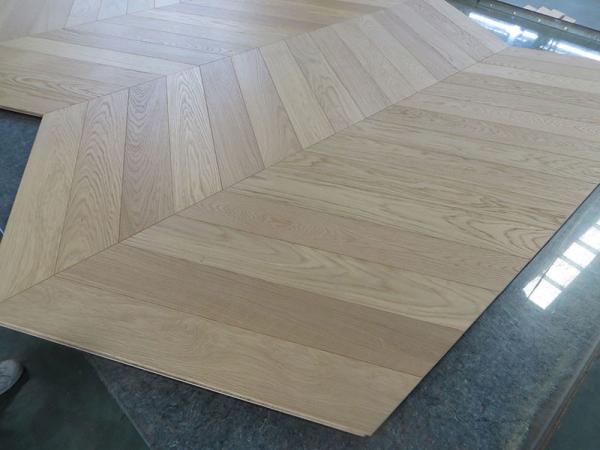 550 x 90 x 10MM, 60 degree 2 layers Chevron Euro Oak Engineered Wood Flooring, AB grade, Natural Brushed vanished,