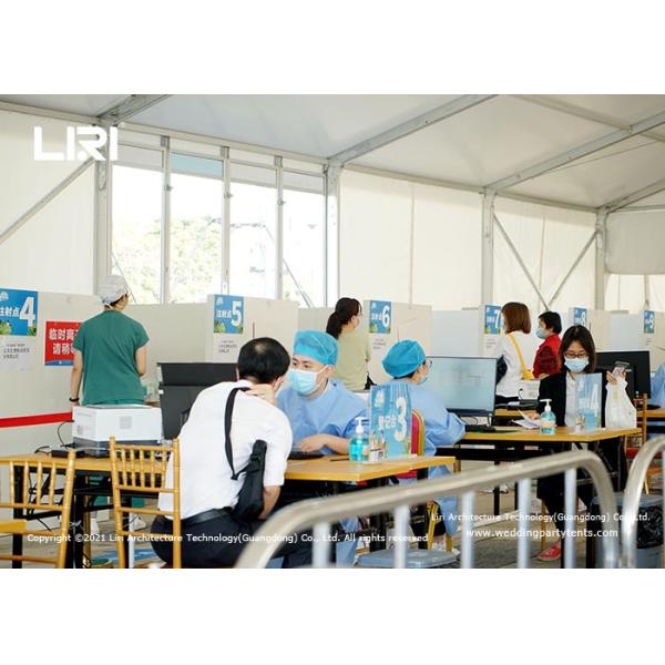White Emergency Medical Disaster Relief Tents Windproof Customized Logo