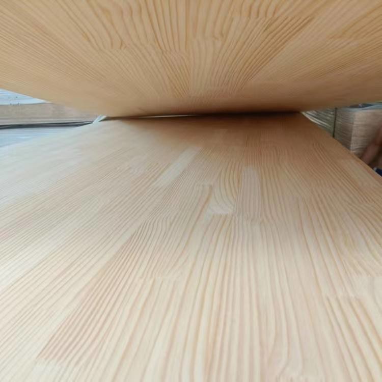 Оптовая цена 4 * 8ft 18mm соснового дерева пальцем соединенные сосновые резиновые доски новой Зеландии массивные деревянные доски для мебели
