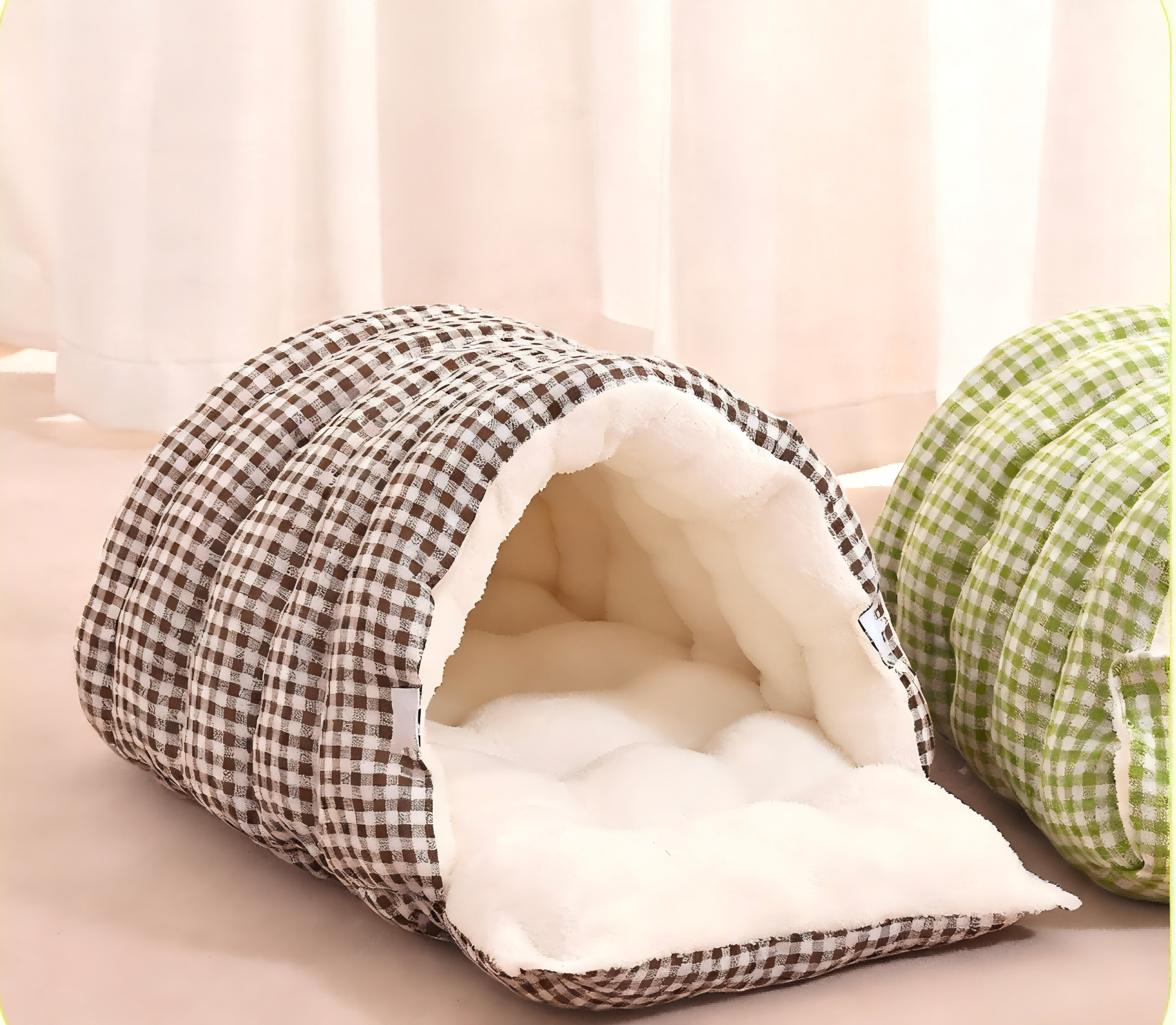 Enclosed Wool Pet Bed Soft Cat Bed with Plush Lining Removable & Washable Cozy Resting Space Checkered Design