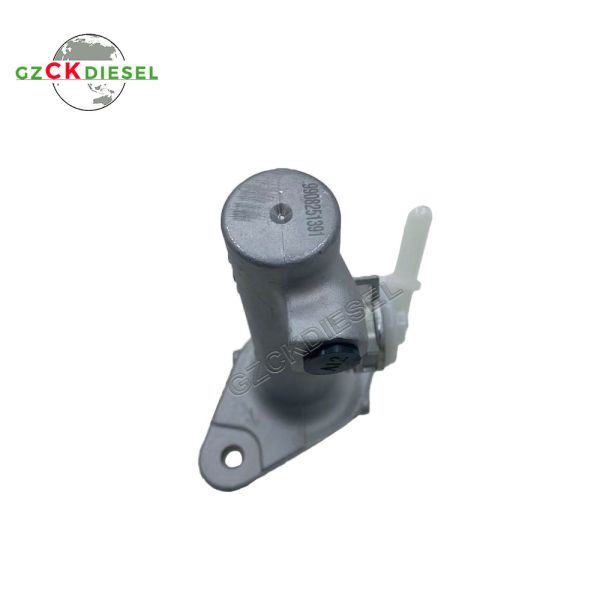 New Clutch Master Cylinder 8-97210748-0 8-97124109-0 8-97210747-0 for 4HF1 NPR 4HG1