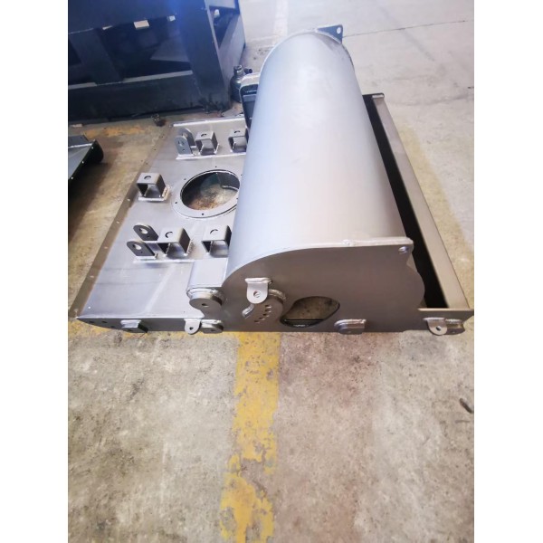 Fast-Change Height-Adjustable Road-Adaptive Suction Nozzle Weldment for Compact Sweeper Trucks