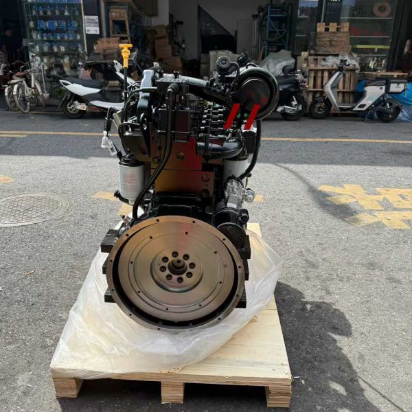 Le 6LT9.3 est un moteur diesel turbochargé de six cylindres de haute performance de Cummins.