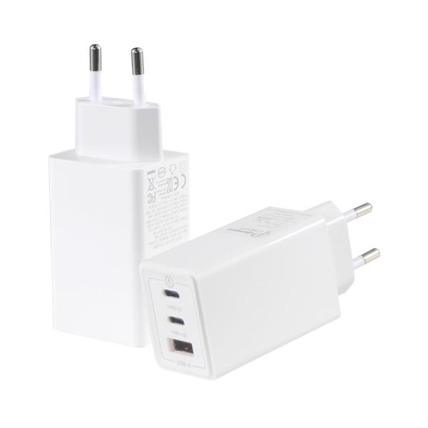 ヨーロッパのGAN Tech 3ポート 65W USB C USB-A QC3.0 ラップトップ用の充電器 ホワイト