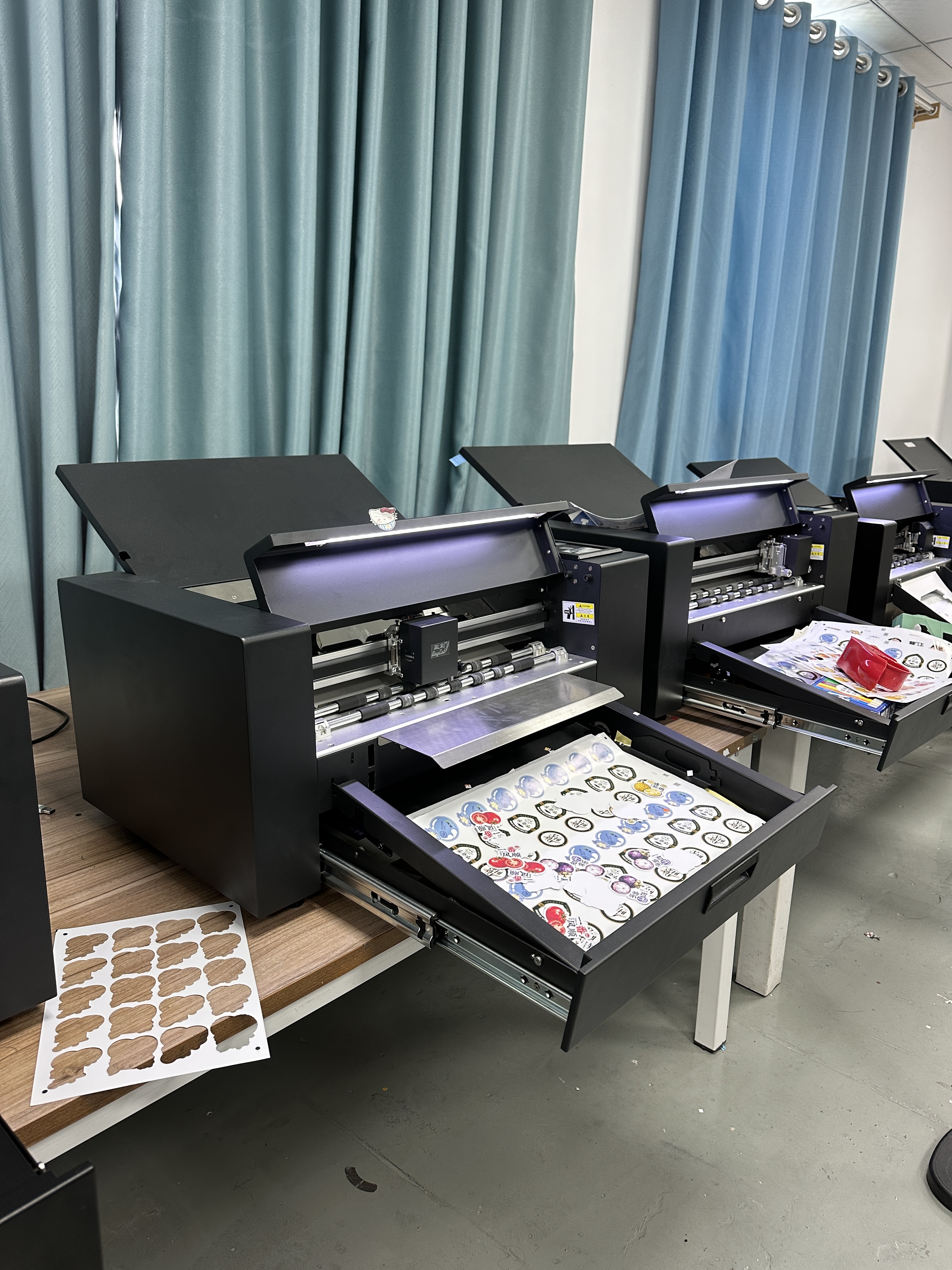 Anycut A3/A4 Professional Sticker & Business Card Die-Cutting Machine ZKSV370BL