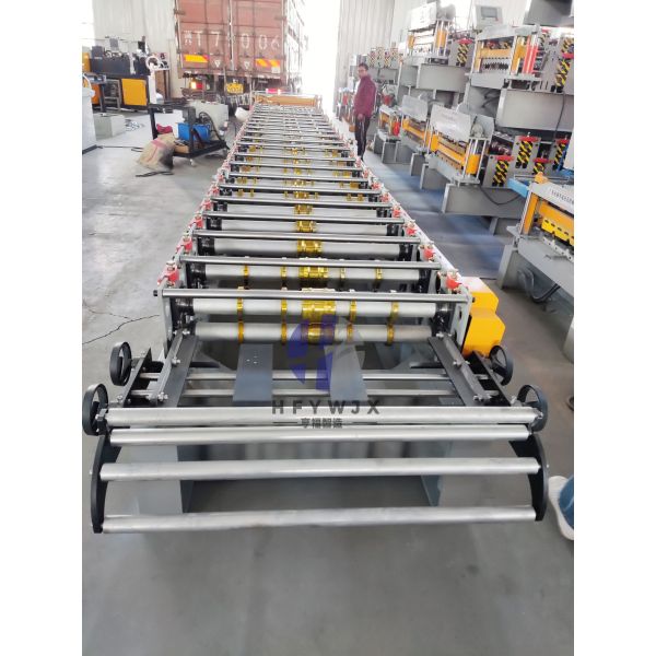 Heavy Duty 820 Standing Seam Metal Roof Roll Former With 20Row Molding
