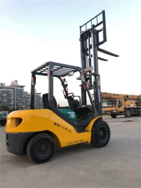 2tons 3t 5t 3000kg TCM Komatsu Forklift Japan ISUZU Engine with 2 Stage/3 Stage Mast