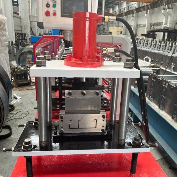 Glavanizedの機械0.8-1.5mmをCeillingシステムのための形作る鋼鉄乾式壁Cのプロフィール ロール100mm 150mm