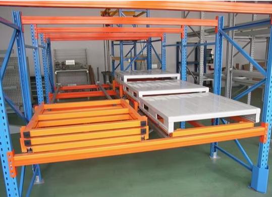 Customized Industrial Push Back Storage Racks For Storing Large Volumes Goods