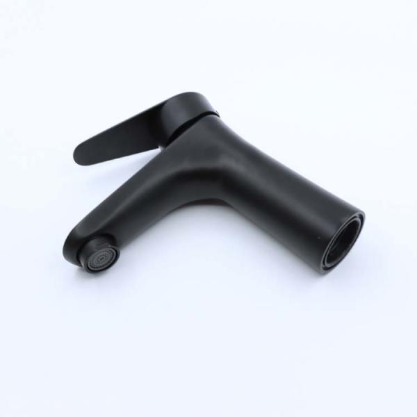 Height 15cm Copper Bathroom Faucets Lavatory Hot And Cold Basin Mixer