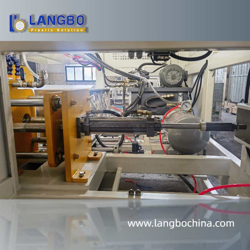 Full Automatic Pipe Belling Machine for Plastic Pipes with 20mm - 630mm Belling Diameter Range and Rectangular R U Type Socket Forming