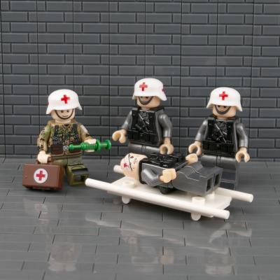 WW2 military British German soldier mini figure accessories helmet medical suitcase building block