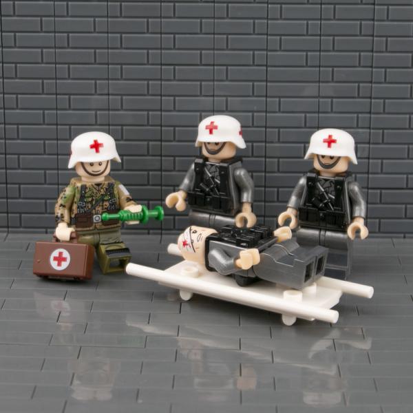 WW2 military British German soldier mini figure accessories helmet medical suitcase building block