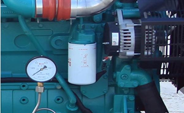 50 Hz Natural Gas Powered Generator , 200 Kw Gas Electric Generator Ac Three Phase