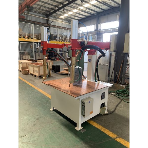 Spot Welding Resistance 2mm Sheet Metal Spot Welding Machine For Stainless Steel