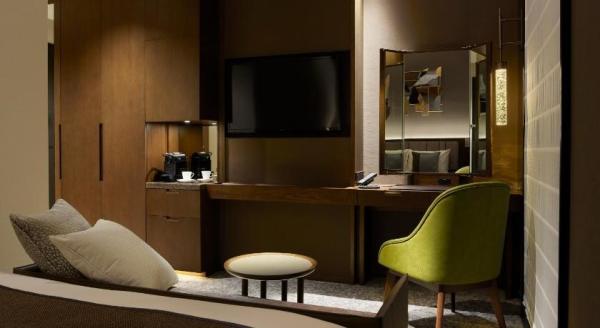 New Zealand hotel furniture supplier from China manufactuer for guestroom wood furniture bed with wall panel and Casagoo