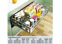Les accessoires modernes de cuisine en métal, les outils modernes de cuisine faciles se réunissent pour démonter