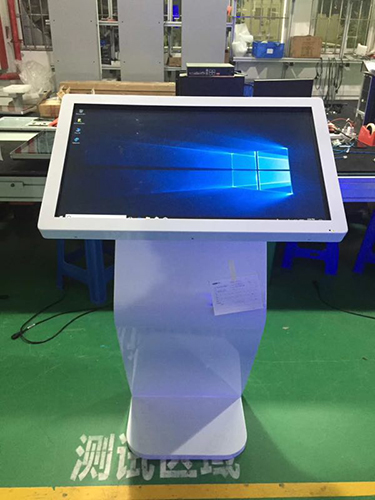 Tempered Glass 300W 350cd/m2 Interactive Touch Screen Kiosk
