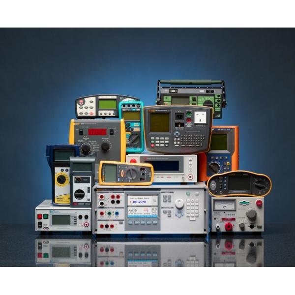 Fluke 5101B Voltage Current Calibrator , Multipurpose Power Meter Frequency