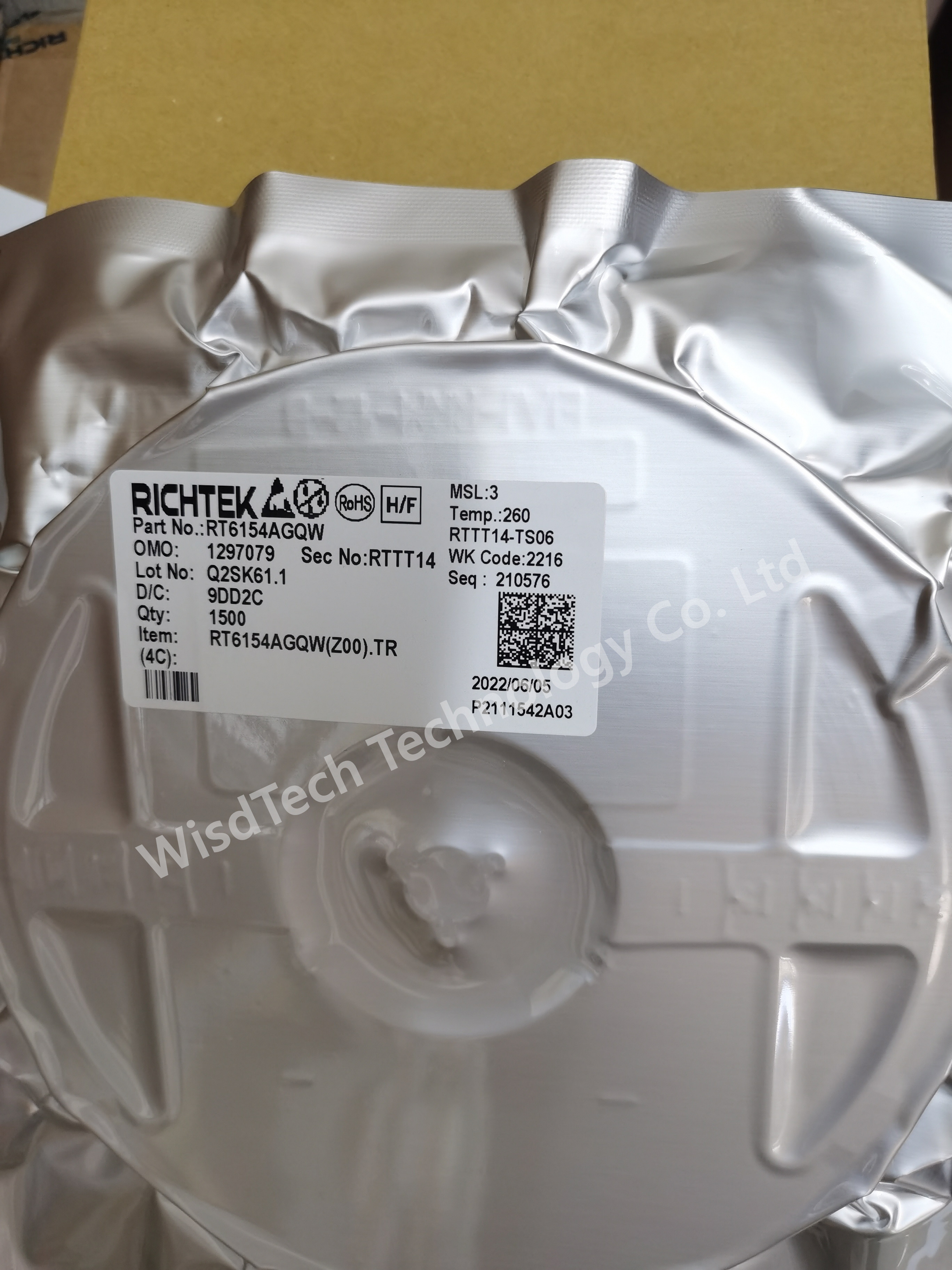 RT6154AGQW Регуляторы переключения напряжения высокоэффективный одноиндукторный конвертер Buck-Boost