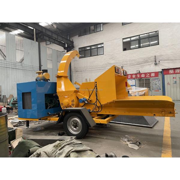 Crush Biomass Waste Wood with 102/110hp Turbo Diesel Engine Tree Grinder Wood Chipper