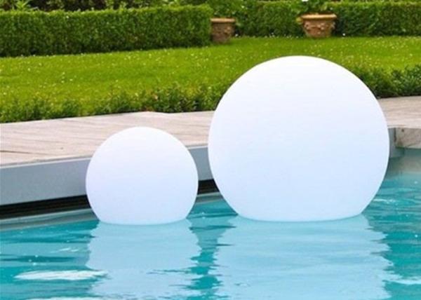 as luzes da bola do diodo emissor de luz de 80cm Waterproof, luzes de flutuação da bola de associação do parque plástico do PE 