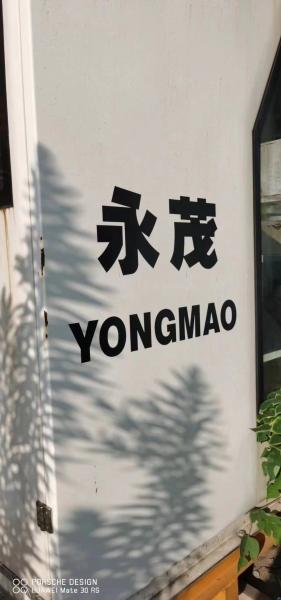 STT200-10 grúa de torre Yongmao utilizada y versátil para aplicaciones de la industria pesada