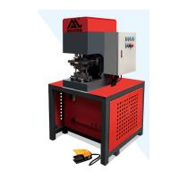 Machine à percer des coins semi-automatique pour échelles
