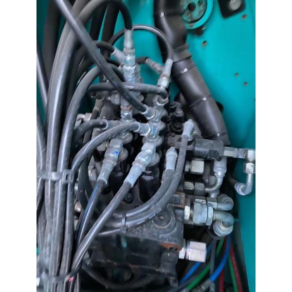 Excavatrice KOBELCO SK75 d'occasion avec soupape hydraulique d'origine et peu d'heures de travail