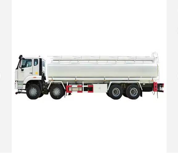 25000 Liters Carbon Steel Tank Truck 8x4 Diesel Dispensing Truck Manual Transmission