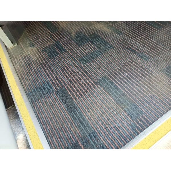 Автобусы челнока до аэропорта 55 Yutong используемое местами ZK6127 использовали автобус тренера тренеры аэропорта 2016 год