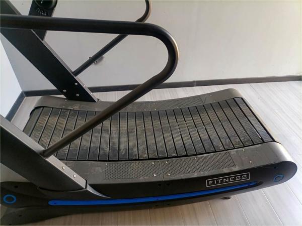Appareils de gymnastique non motorisés coureur à air manuel courbe de tapis roulant