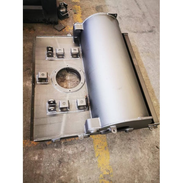 Fast-Change Height-Adjustable Road-Adaptive Suction Nozzle Weldment for Compact Sweeper Trucks