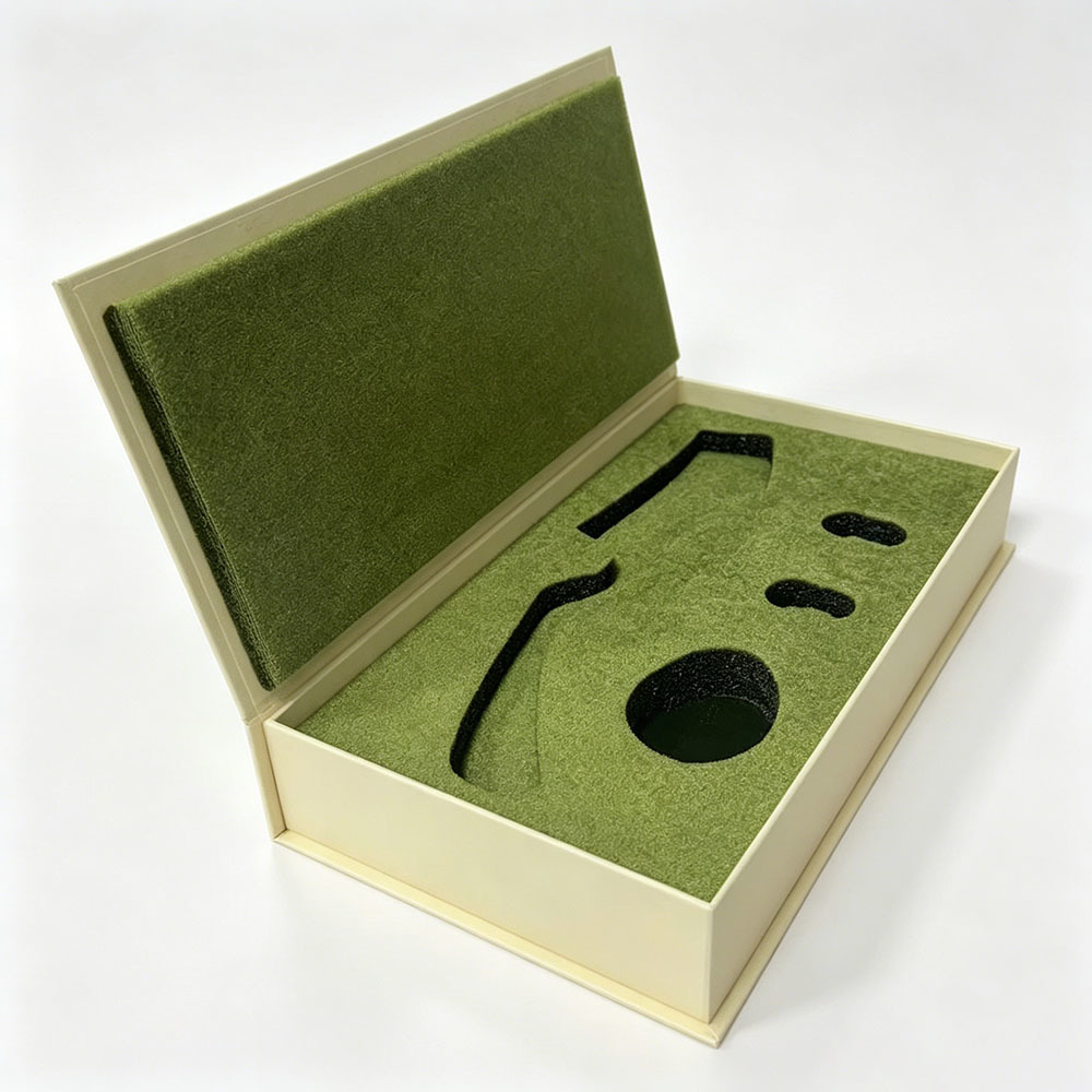 Luxury Gifts Packaging Magnetic Closure Boxes With Gold Foil Logo / Insert Tray