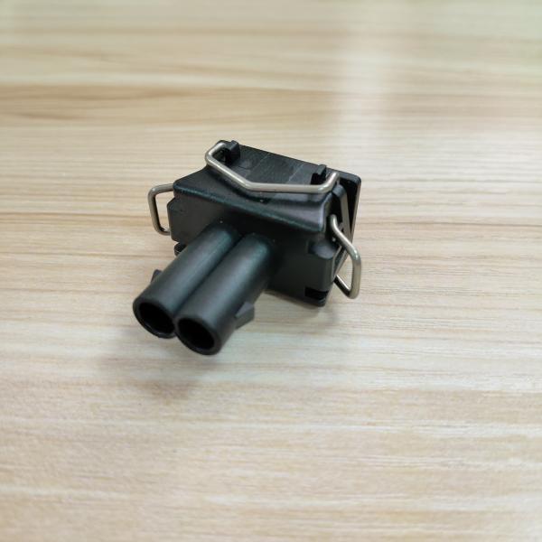 Female PA66 Electrical Auto Connector Car Plug For Passat B5 Skoda Santana Lavida