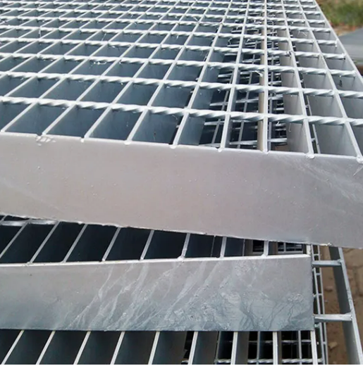 Custom Hot DIP Galvanized Steel Grating with 30mm 40mm 60mm Pitch Bearing Bars for Trench Drain and Ground Walkway