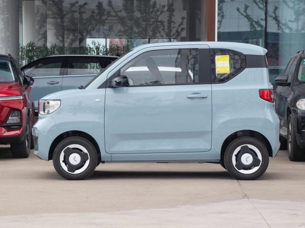 Fast Charging Mini EV Cars New Energy With Convenient Parking