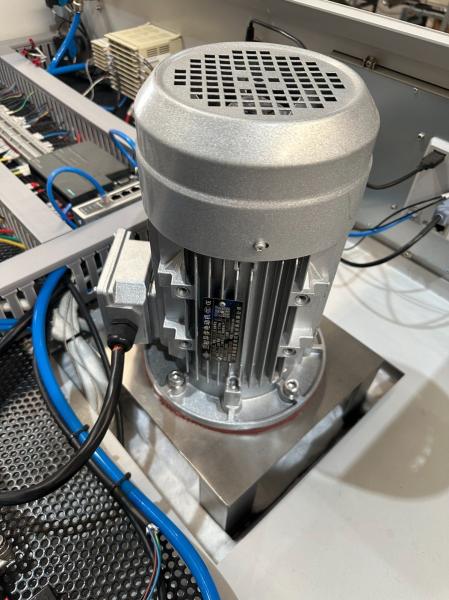 Industrial Hot Air Circulating Furnace with Vertical Place Style and Rated Temperature Rt 10-200 ordm