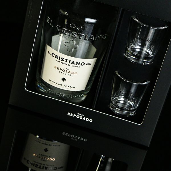 Luxury Wine Gift Set Includes Bottle & 2  Wine Glasses Packaging Wine Glass Gift Set