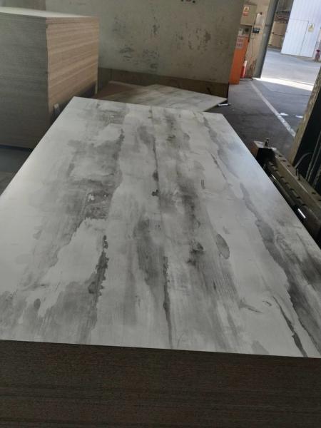 Manufacturers Price 9-25mm pure Melamine particle board For Sale