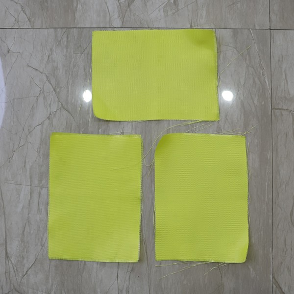 1M Colored Fiberglass Cloth Woven Fiberglass Roll For Storage Tanks Pipelines