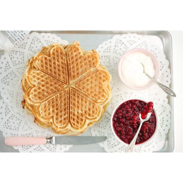 Easy Using Grill Waffle Maker , 100V-240V Heart Shaped Waffle Maker, waffle maker with automatically temperature control