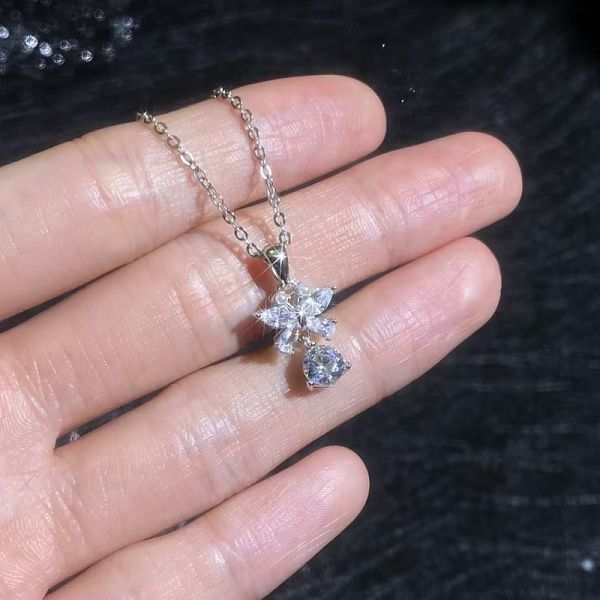 Oro de 14K Acabado Pulido Joyería de Plata 18K S925 Plata de Ley 925 Diseños Elegantes y Sofisticados Adecuados para Varios Estilos