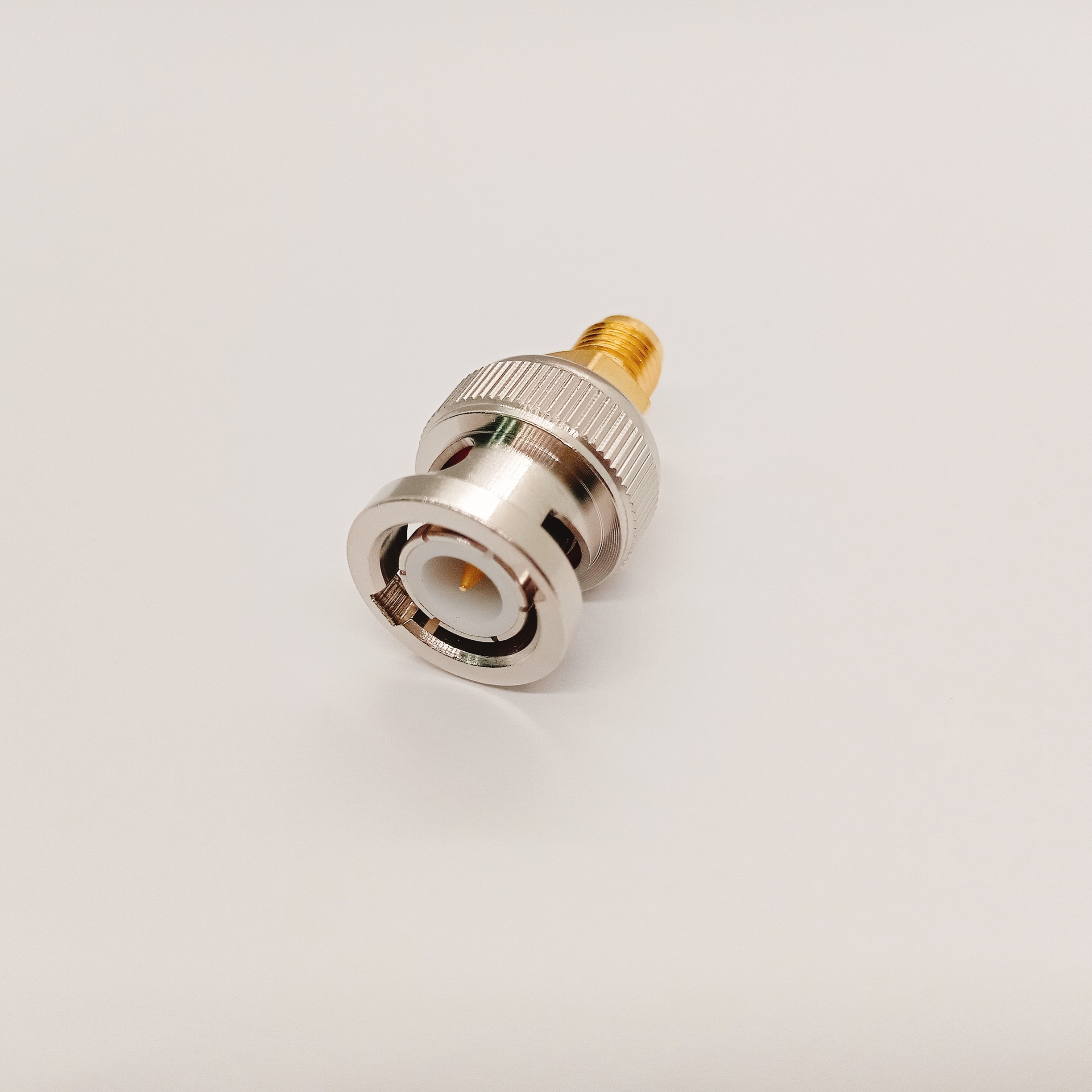 50 Ohm BNC to SMA Adapter with DC-6GHz Frequency and Low VSWR ≤1.25 for Stable Signal Transmission