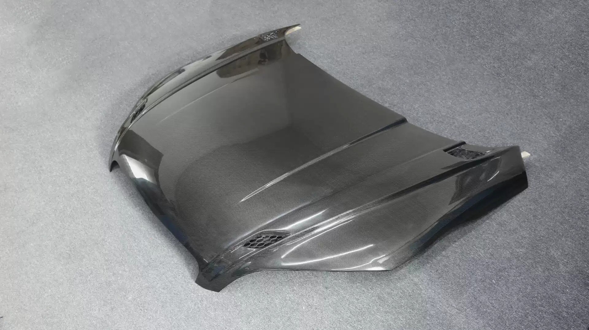 Carbon Fiber RS Hood Engine Cover Suitable for Audi TT TTS TTRS MK2 and Modification